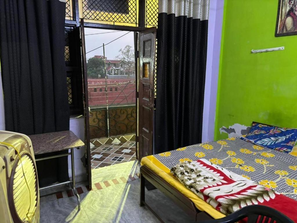 Maatu Shri Comfort Stay-Guest House Mathura Exterior foto