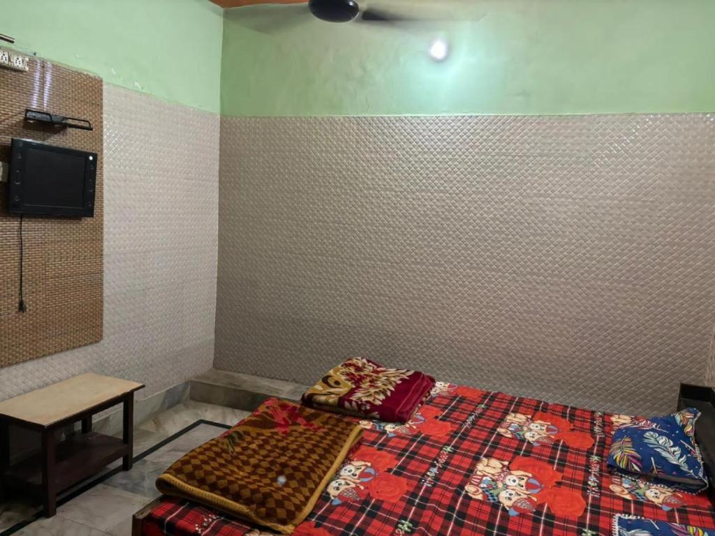 Maatu Shri Comfort Stay-Guest House Mathura Exterior foto